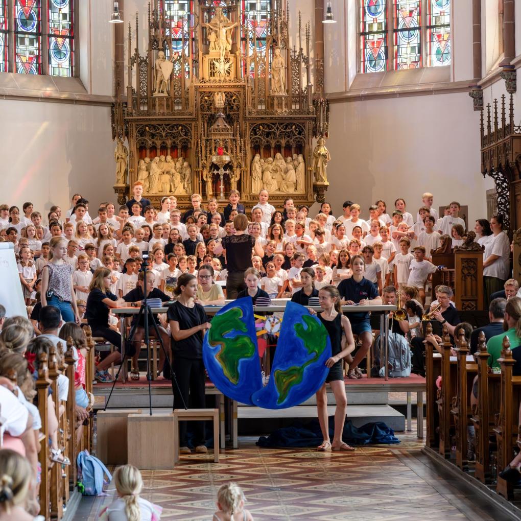 300 Akteure wirkten beim Musical mit .