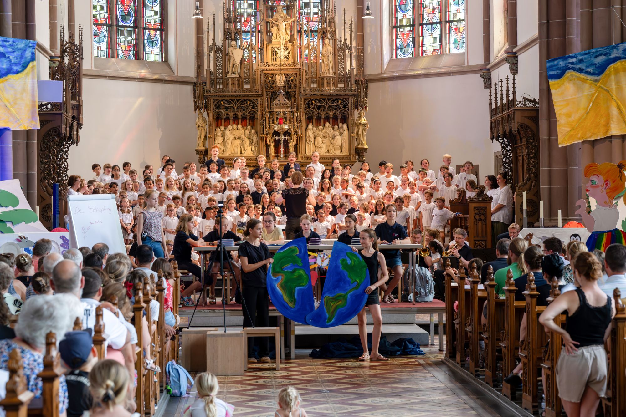 300 Akteure wirkten beim Musical mit .