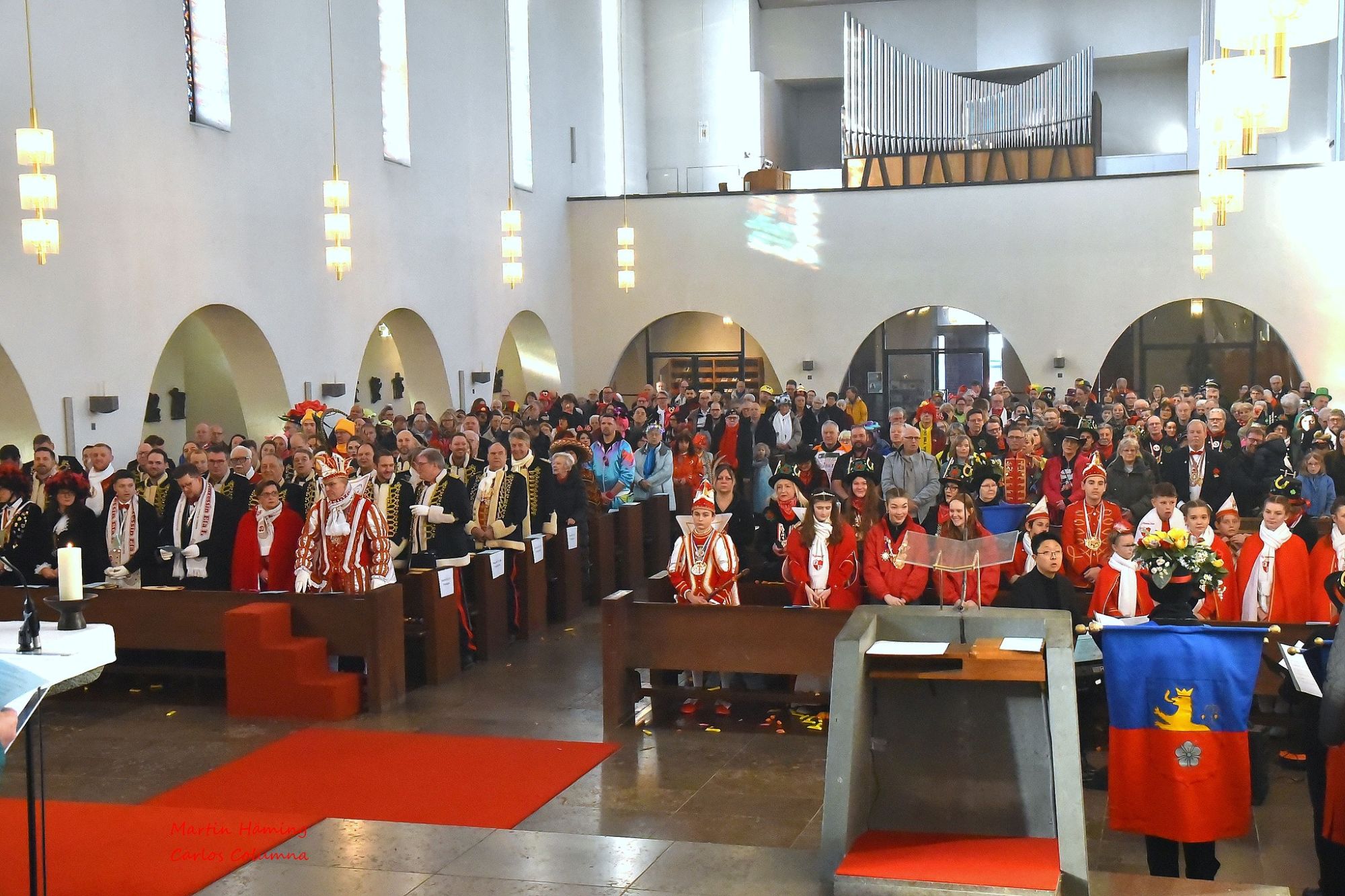 Prall gefüllt: Wenn Pfarrer Roland Klugmann die „Messe der Freude“ feiert, ist fast ganz Viersen auf den Beinen.