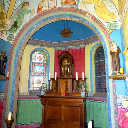 Altar mit Bogen